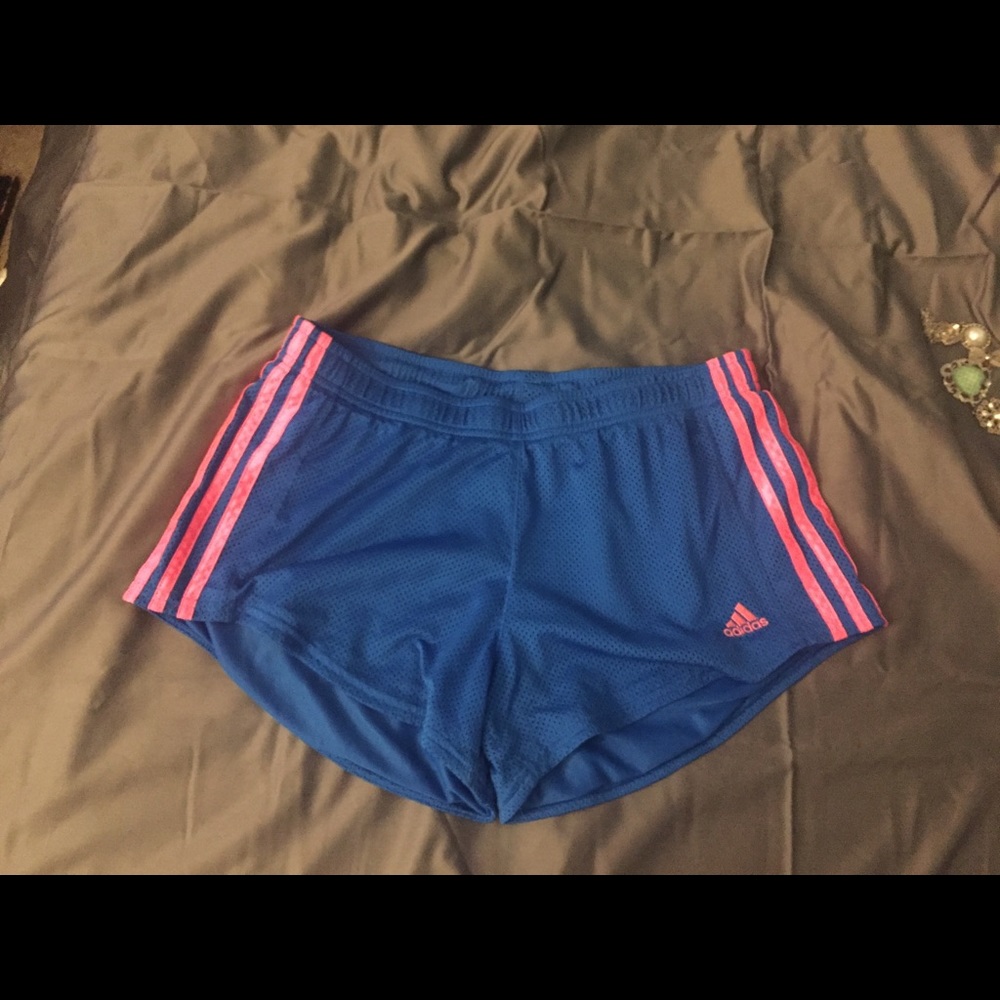 Adidas running shorts 🏃🏼‍♀️🏃🏼‍♀️🏃🏼‍♀️